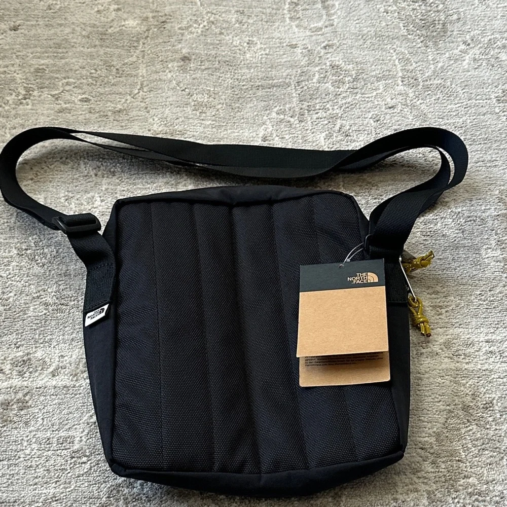 The North Face Black Berkeley Crossbody Bag. NWT’s.